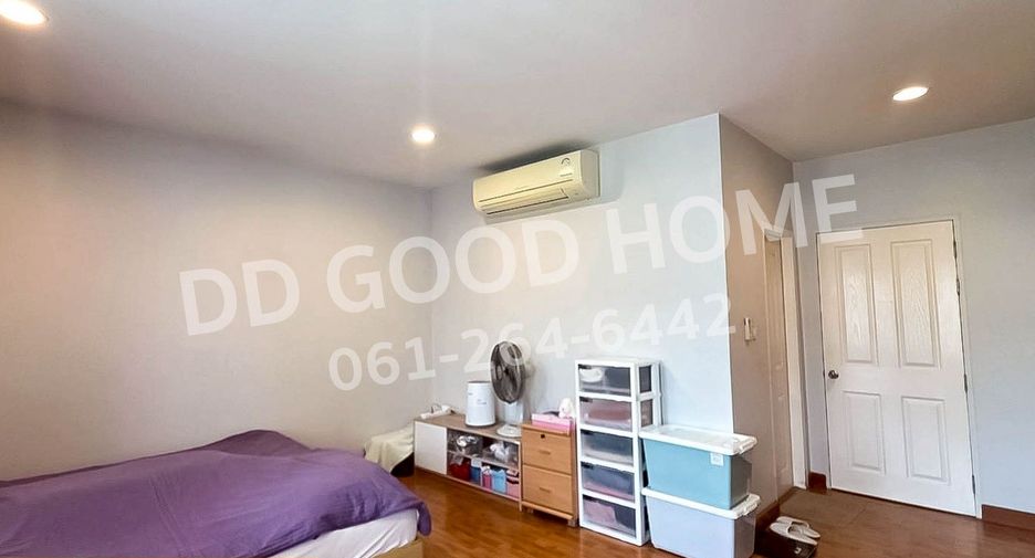 For sale 4 bedrooms retail Space in Phra Pradaeng, Samut Prakan