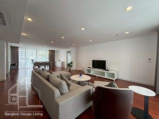 For rent 4 bedrooms condo in Watthana, Bangkok