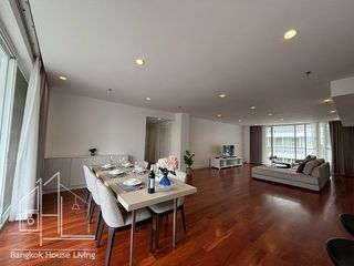 For rent 4 bedrooms condo in Watthana, Bangkok
