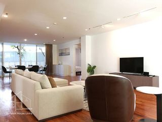 For rent 4 bedrooms condo in Watthana, Bangkok