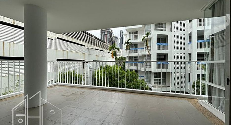 ให้เช่า 3 ห้องนอน คอนโด ใน วัฒนา, กรุงเทพฯ