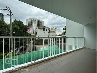出租 4 卧室 公寓式住宅 在 Watthana, 曼谷