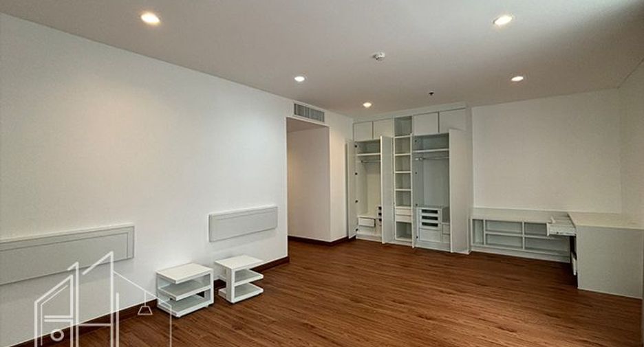 Apartment zur Miete mit 4 Zimmer in Watthana, Bangkok