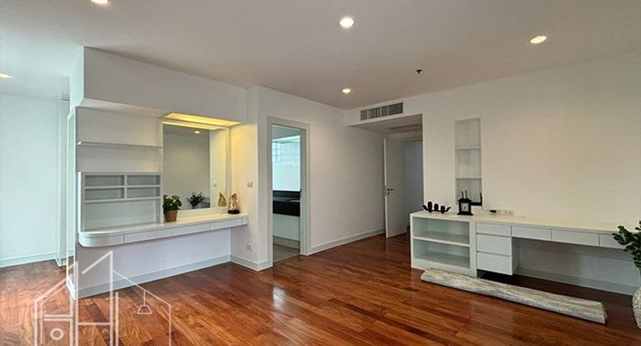 Apartment zur Miete mit 4 Zimmer in Watthana, Bangkok
