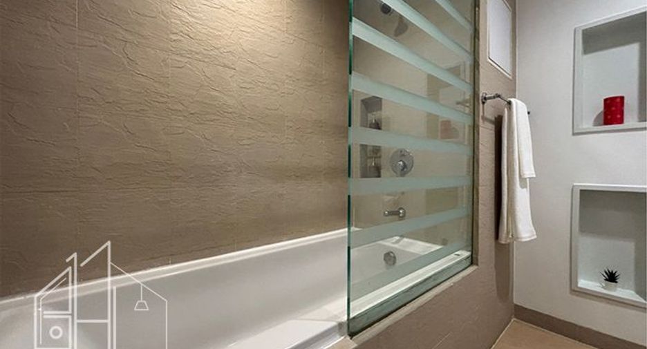 Wohnung zur Miete mit 4 Zimmer in Watthana, Bangkok