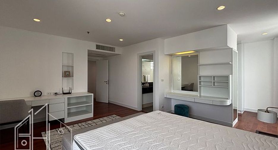 Wohnung zur Miete mit 4 Zimmer in Watthana, Bangkok