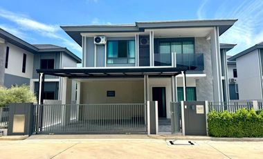 Casa en alquiler de 4 habitaciones en East Pattaya, Pattaya