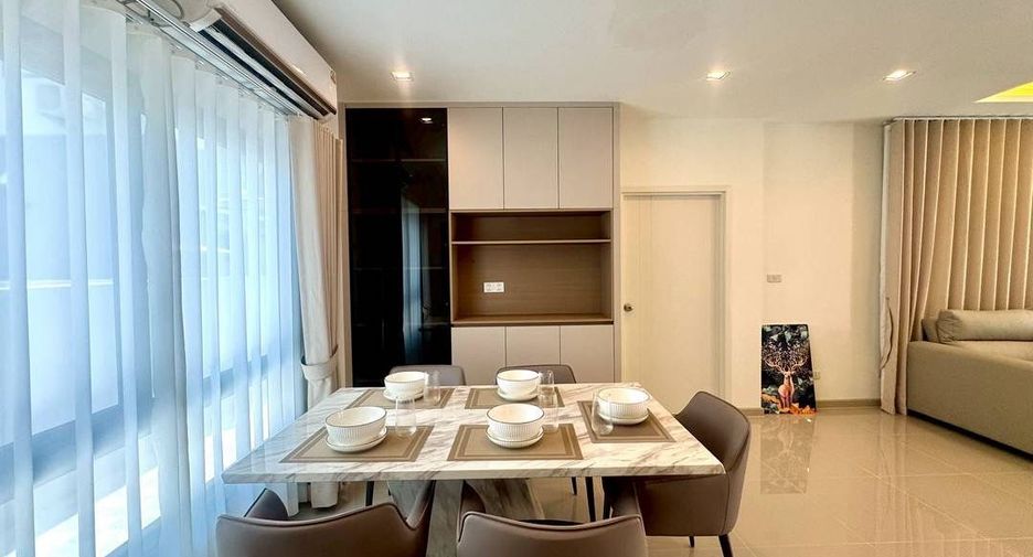 For rent 4 bedrooms house in East Pattaya, Pattaya