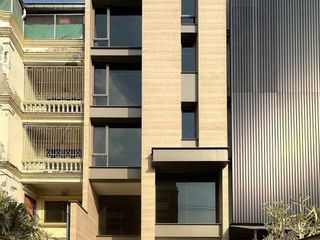 For rent and for sale 5 bedrooms townhouse in Watthana, Bangkok