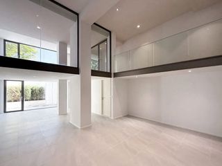 For rent and for sale 5 bedrooms townhouse in Watthana, Bangkok