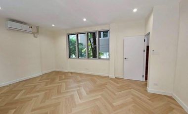 For sale 5 bedrooms house in Chatuchak, Bangkok