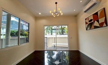 For sale 5 bedrooms house in Chatuchak, Bangkok