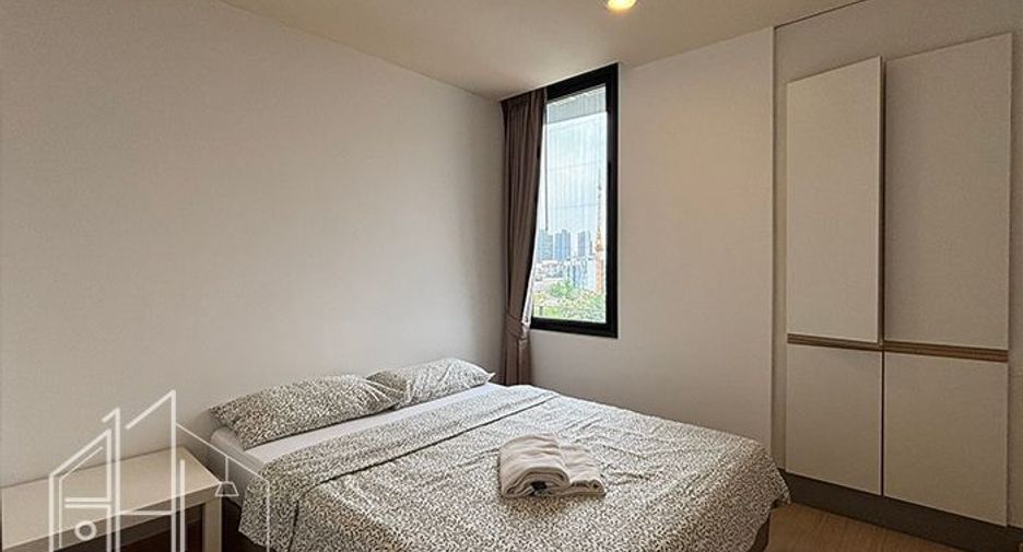 For rent 2 bedrooms condo in Watthana, Bangkok