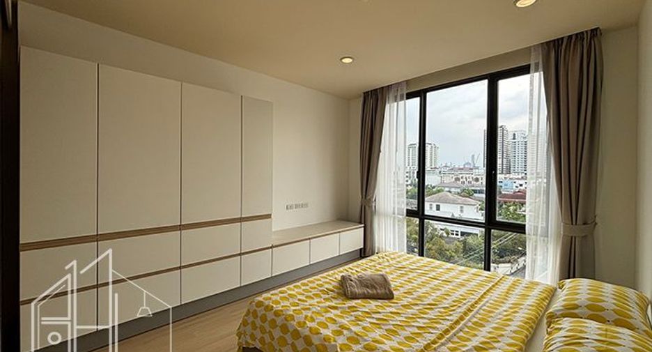 For rent 2 bedrooms condo in Watthana, Bangkok