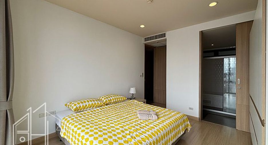 For rent 2 bedrooms condo in Watthana, Bangkok