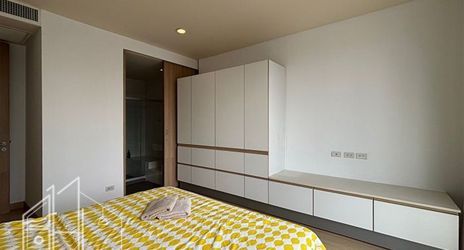 For rent 2 bedrooms condo in Watthana, Bangkok