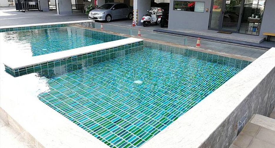 For rent 2 bedrooms apartment in Watthana, Bangkok