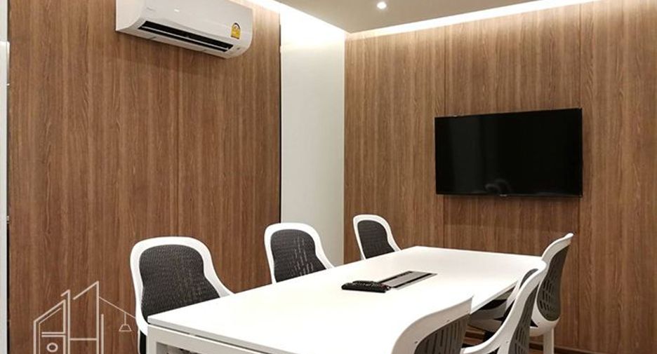For rent 2 bedrooms apartment in Watthana, Bangkok