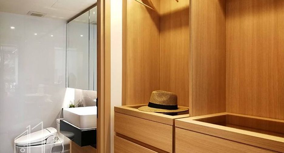 For rent 2 bedrooms apartment in Watthana, Bangkok