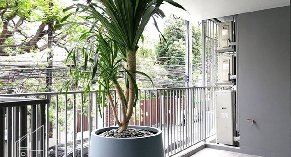 For rent 2 bedrooms apartment in Watthana, Bangkok