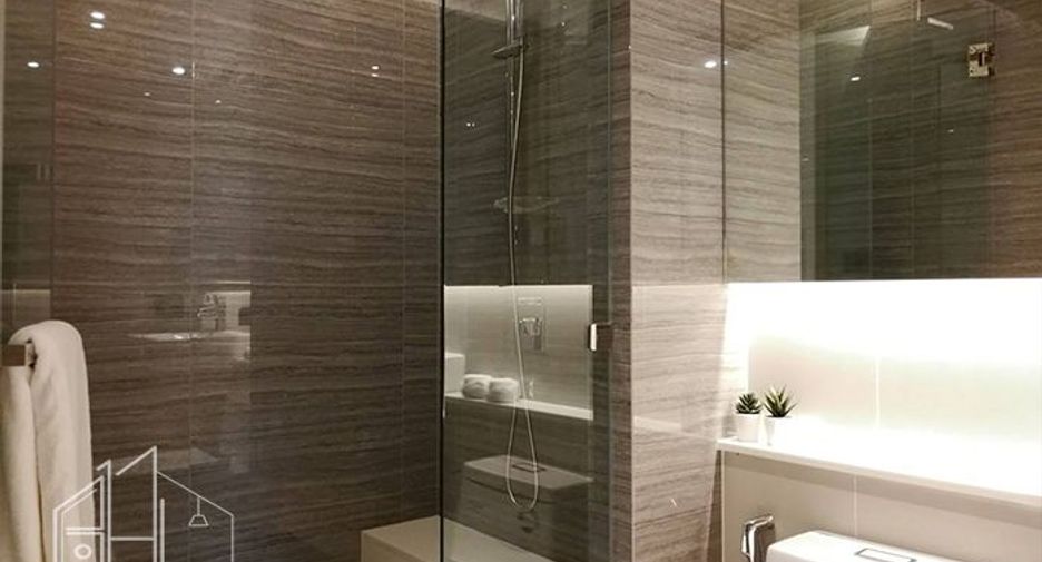 For rent 2 bedrooms apartment in Watthana, Bangkok