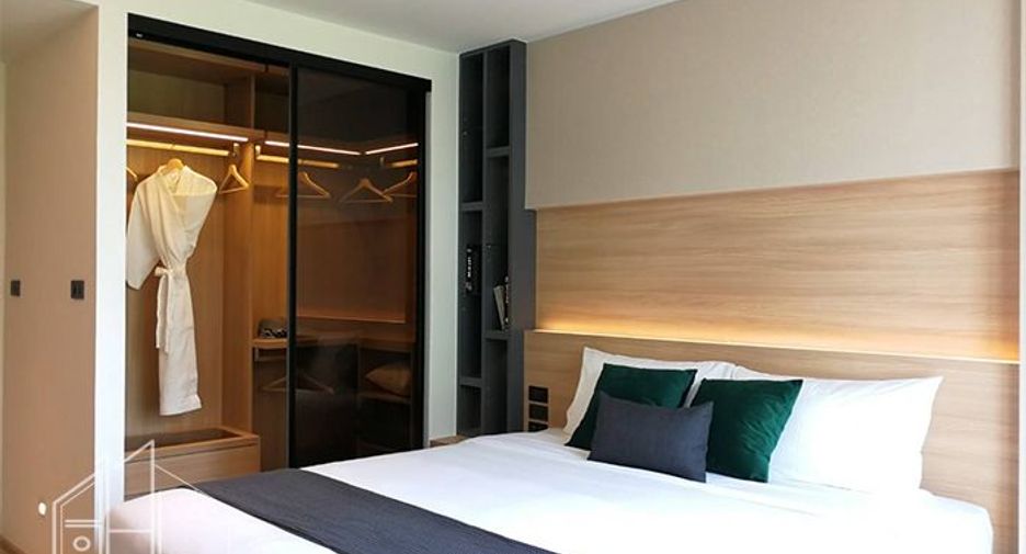 For rent 2 bedrooms condo in Watthana, Bangkok