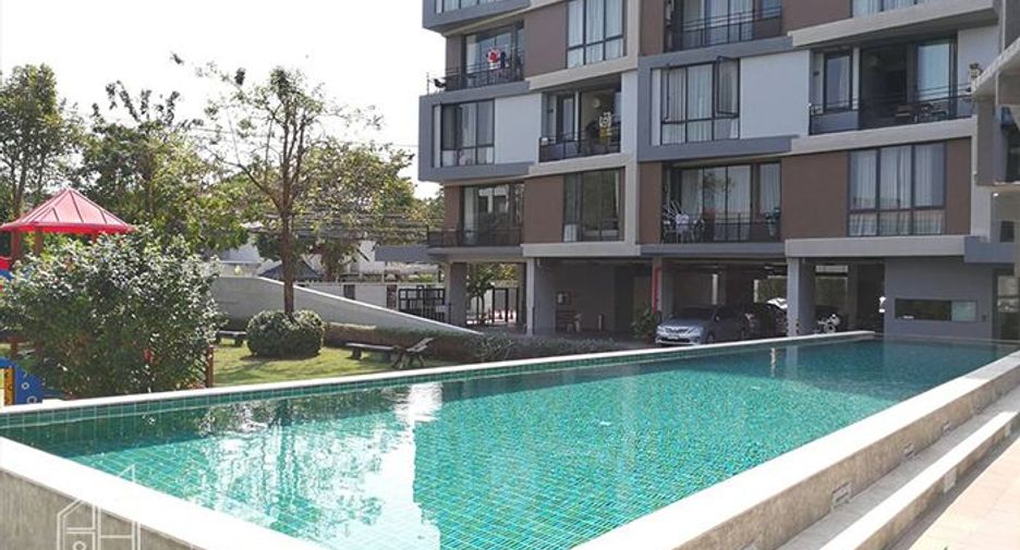 For rent 2 bedrooms apartment in Watthana, Bangkok