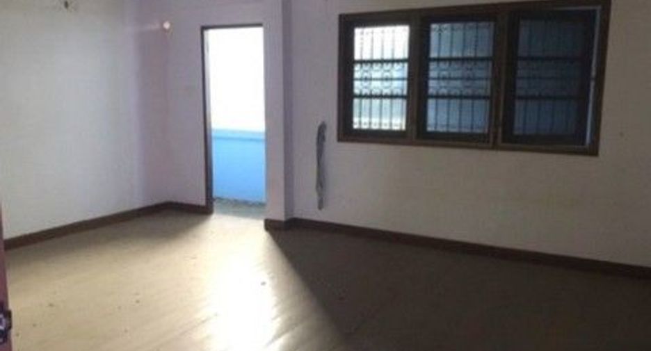 Lagerhaus zum Kauf mit 1 Zimmer in Si Sawat, Kanchanaburi