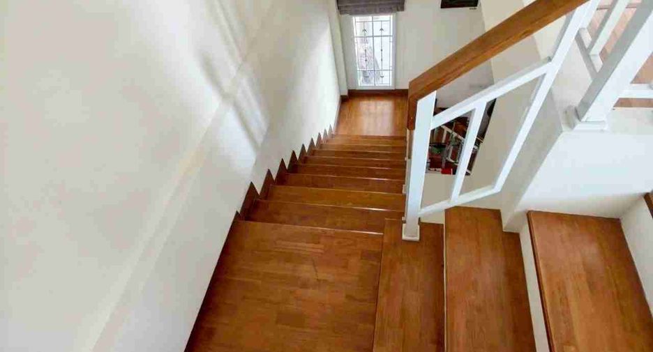 For sale 3 ベッドルーム house in Khlong Sam Wa, Bangkok