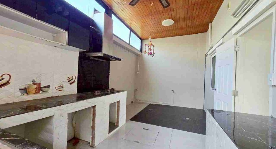 For sale 3 ベッドルーム house in Khlong Sam Wa, Bangkok