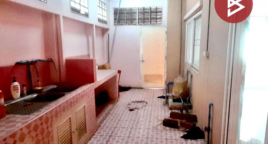For sale 3 bedrooms townhouse in Si Racha, Chonburi