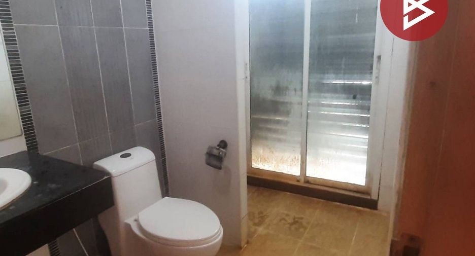 For sale 3 bedrooms townhouse in Si Racha, Chonburi