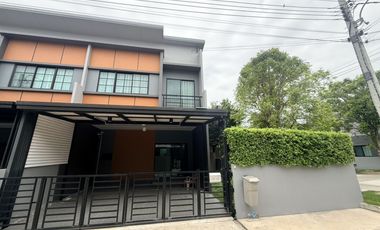 For sale 4 bedrooms townhouse in Bang Kruai, Nonthaburi