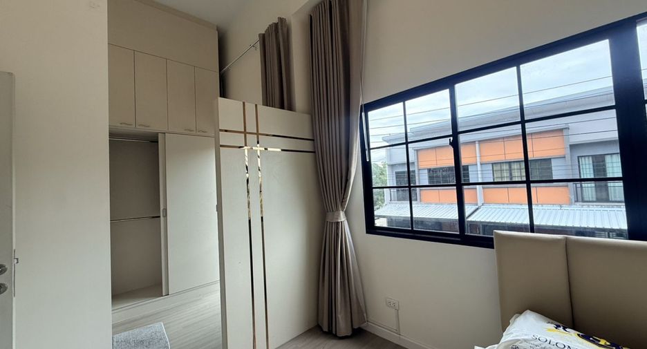 For sale 4 bedrooms townhouse in Bang Kruai, Nonthaburi
