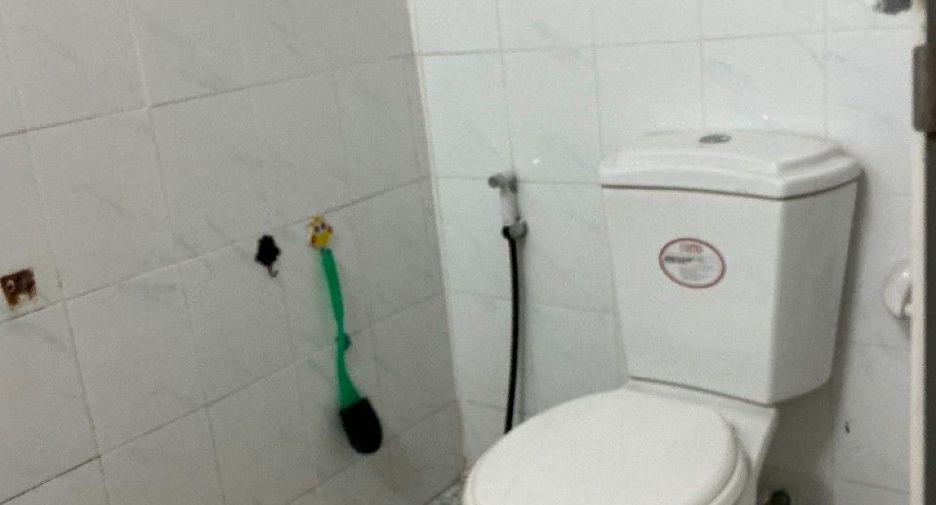 For sale 3 ベッドルーム townhouse in Mueang Uttaradit, Uttaradit