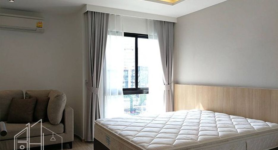 For rent 2 ベッドルーム condo in Watthana, Bangkok