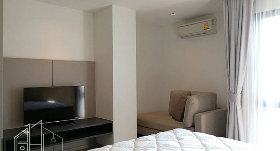 For rent 2 ベッドルーム condo in Watthana, Bangkok