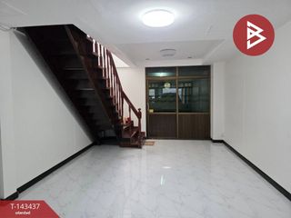 出售 2 卧室 联排别墅 在 Lat Phrao, 曼谷