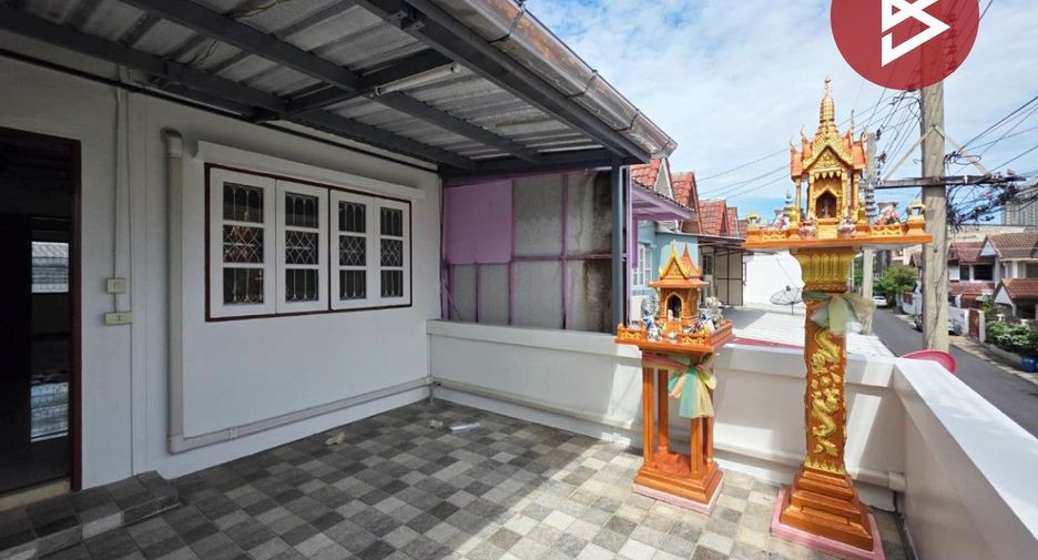 Reihenhaus zum Kauf mit 2 Zimmer in Lat Phrao, Bangkok