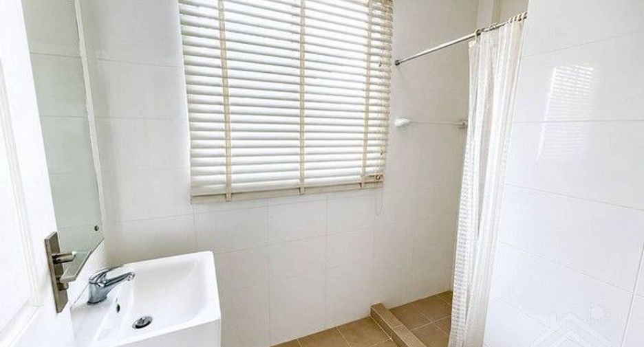 For rent 3 bedrooms house in Si Racha, Chonburi