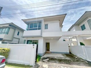 À louer 3 chambres maison à Si Racha, Chonburi