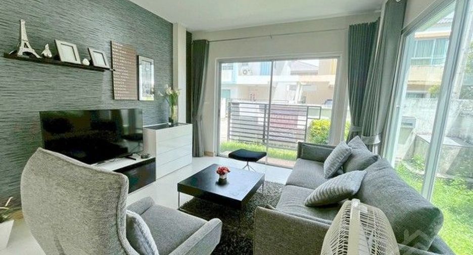 For rent 3 bedrooms house in Si Racha, Chonburi