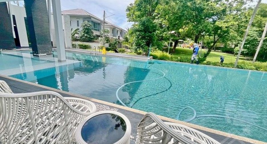 For rent 3 bedrooms house in Si Racha, Chonburi
