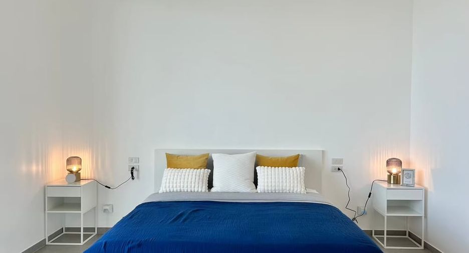 For rent 2 bedrooms condo in North Pattaya, Pattaya