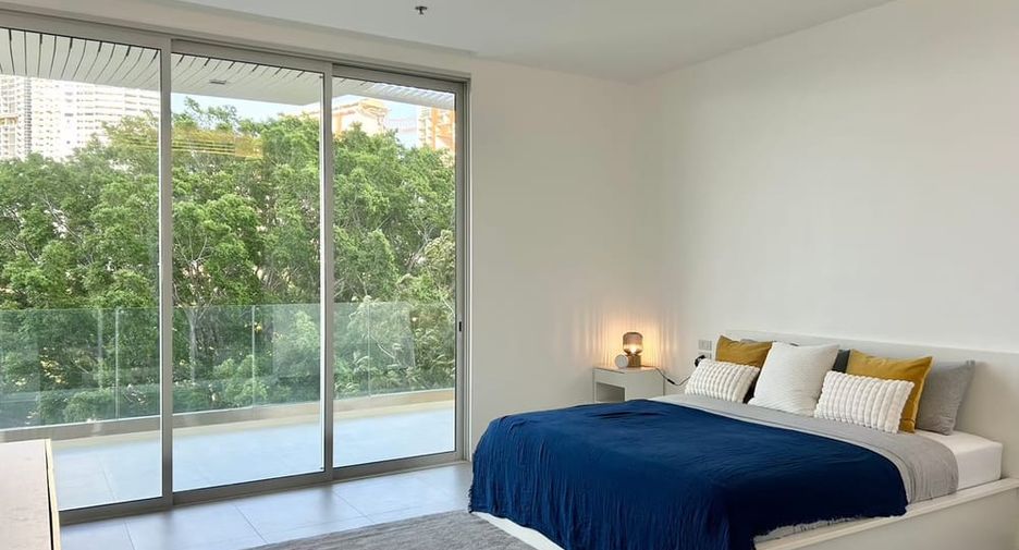 For rent 2 bedrooms condo in North Pattaya, Pattaya