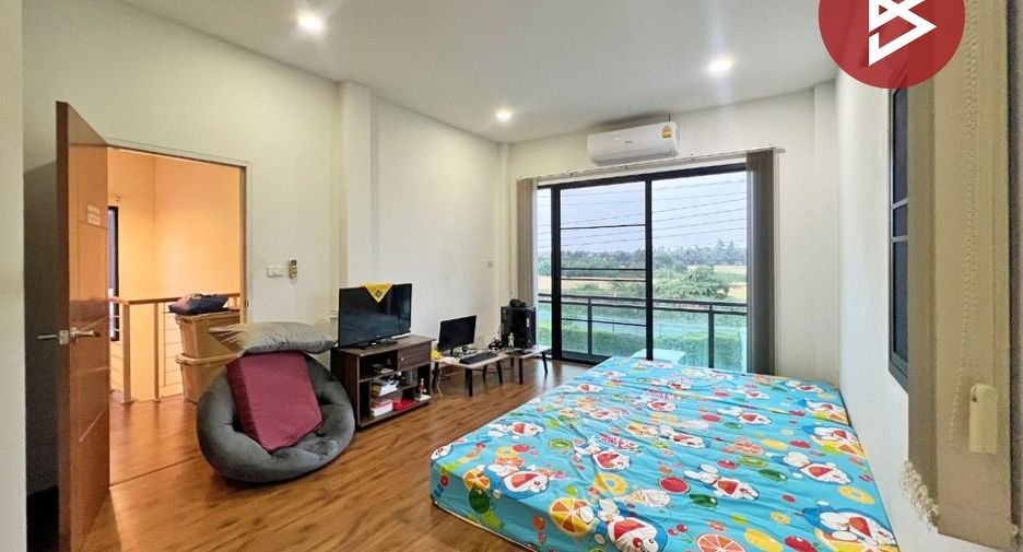 Haus zum Kauf mit 3 Zimmer in Phutthamonthon, Nakhon Pathom