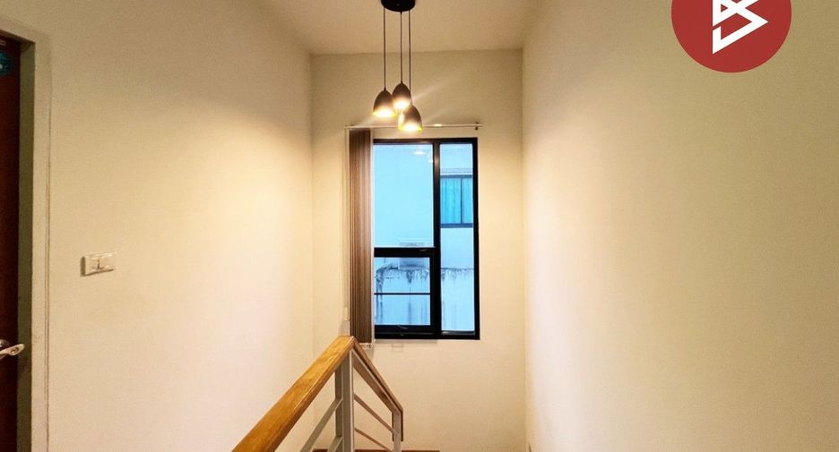 Haus zum Kauf mit 3 Zimmer in Phutthamonthon, Nakhon Pathom