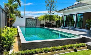 For sale 4 bedrooms house in East Pattaya, Pattaya