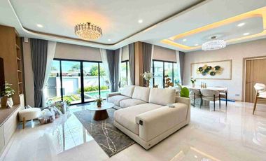 For sale 4 bedrooms house in East Pattaya, Pattaya