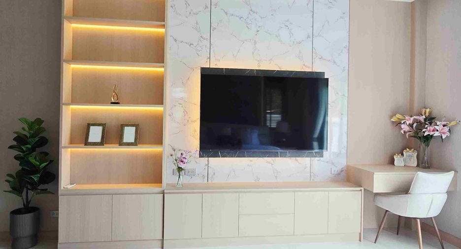 For sale 4 bedrooms house in East Pattaya, Pattaya
